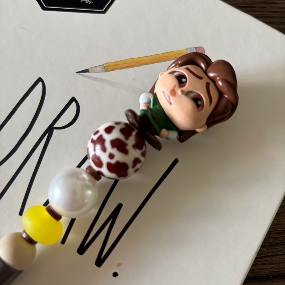 Disney Doorables: Tangled: Flynn Rider handmade beaded pen